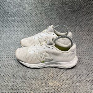 New Balance 520 White Running Shoes Size 6.5 Women’s